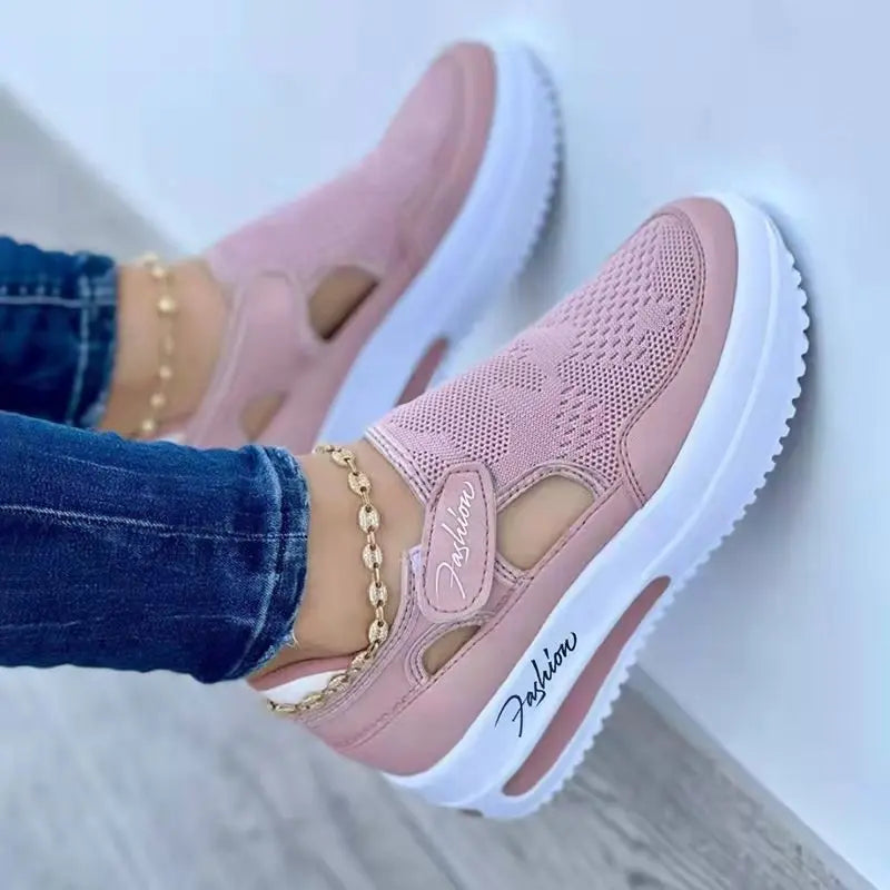 Large Casual Single Shoes for Women 2025 New Summer Flat Bottomed Breathable Casual Mesh Fashionable Thick Soled Sports Shoes