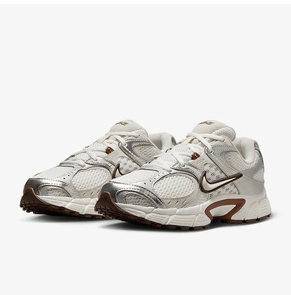 Offizielle Nike Genuine V5 RNR Damen-Sneaker, gedämpft, verschleißfest, atmungsaktiv, Low-Top, Casual, HQ7901-102