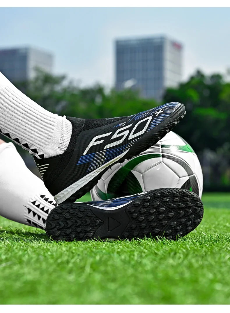 Nouvelles chaussures de football ultra-légères pour hommes, crampons de haute qualité, vente chaude, chaussures de football professionnelles unisexes TF/FG, baskets de futsal
