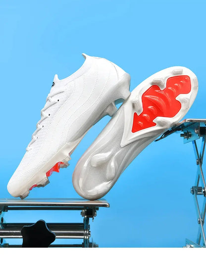 Chaussures de football tendance et modernisées, antichoc et flexibles, avec une conception de traction stable pour les exercices sportifs sur gazon et l'entraînement en équipe