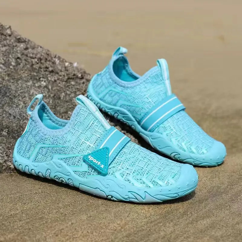 NOWE dziecięce buty plażowe do szybkiego nurkowania dla chłopców i dziewczynek Qianjiang, buty do pływania, buty na podłogę do fitnessu w pomieszczeniach, buty łazienkowe 29-38#