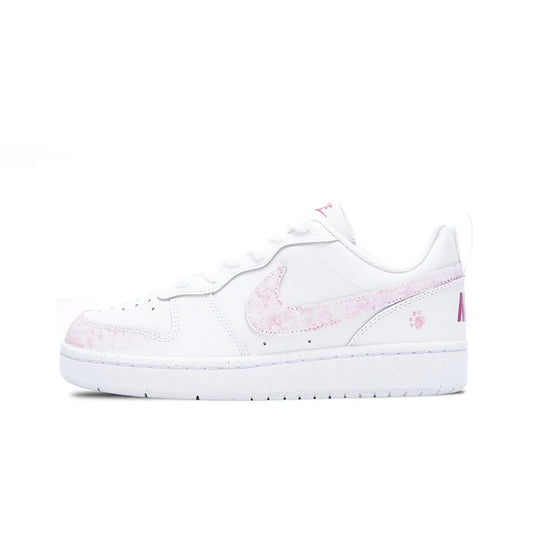 Skræddersyede sneakers Nike Court Borough Low Vanilla Cream – søde, æstetiske, søde og pigede i en alsidig low-top-model til kvinder