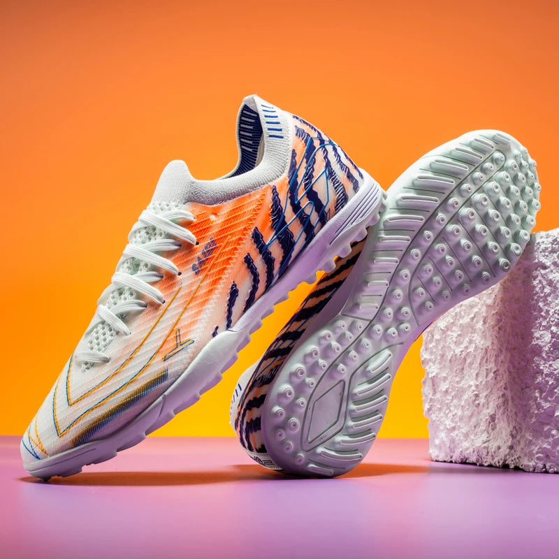Chaussures de football unisexe TF Turf, semelle en caoutchouc résistante à l'usure, tige en PU confortable, chaussures légères pour les matchs sur gazon en extérieur.