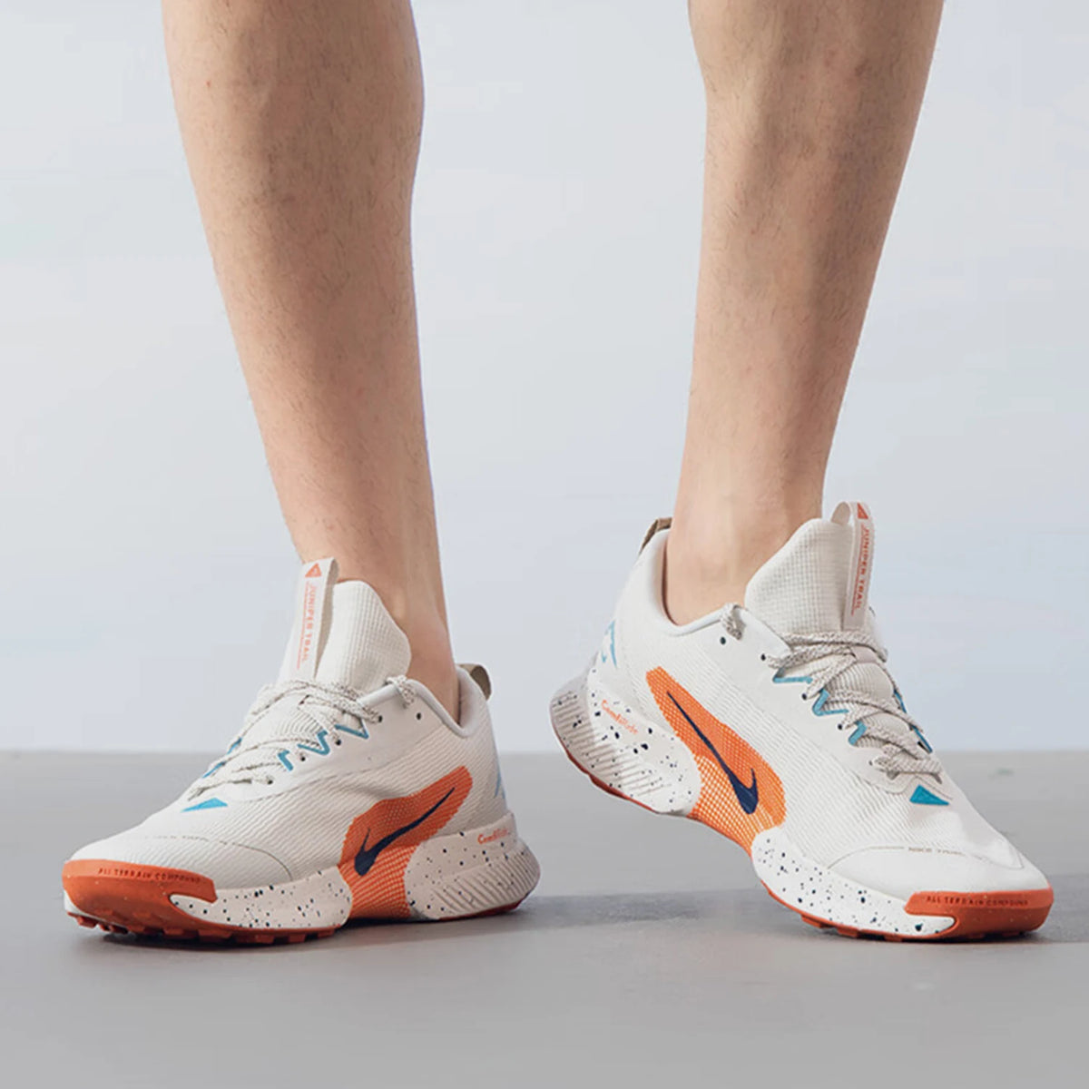 Nike originalni novi moški lahki in dihalni tekaški čevlji za zunanjo uporabo FQ0904-002