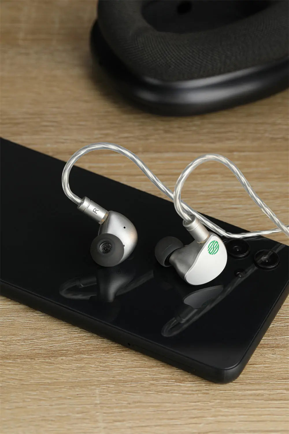 Clearance Sale Soratune BI02 HiFi Earphone at low price, Dual-Chamber Tech × N52 Magnet Dynamic Driver In-Ear Earphone