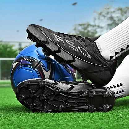 Chaussures de football pour jeunes, crampons pour terrain dur, fermeture à lacets, chaussures de football pour enfants, garçons et filles, chaussures d'entraînement pour activités de plein air.