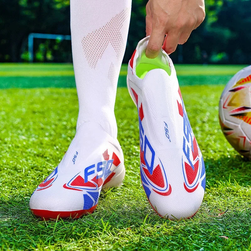 Nouvelles chaussures de football pour hommes, de haute qualité, antidérapantes, légères, très vendues, crampons d'entraînement pour terrain en herbe, mi-hautes, pour les matchs en extérieur, chaussures de sport.