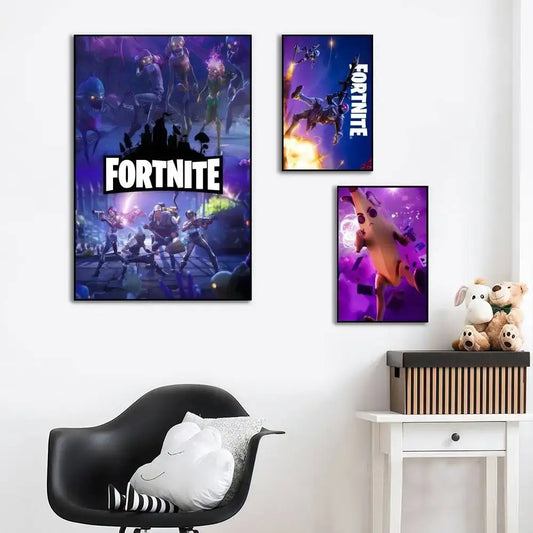 Upea F-FORTNITE-teräväpiirtoinen julistetarra, joka viimeistelee kodin ja huoneen seinät, saatavilla useissa eri tyyleissä.
