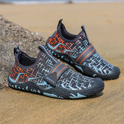 NOWE dziecięce buty plażowe do szybkiego nurkowania dla chłopców i dziewczynek Qianjiang, buty do pływania, buty na podłogę do fitnessu w pomieszczeniach, buty łazienkowe 29-38#