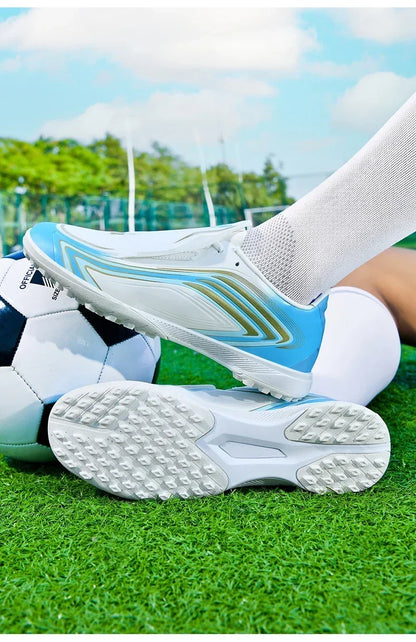 Nouvelles chaussures de football pour hommes, baskets de futsal, crampons de haute qualité, antidérapantes, chaussures de football d'intérieur, pour terrain synthétique, best-seller, montantes, pour extérieur