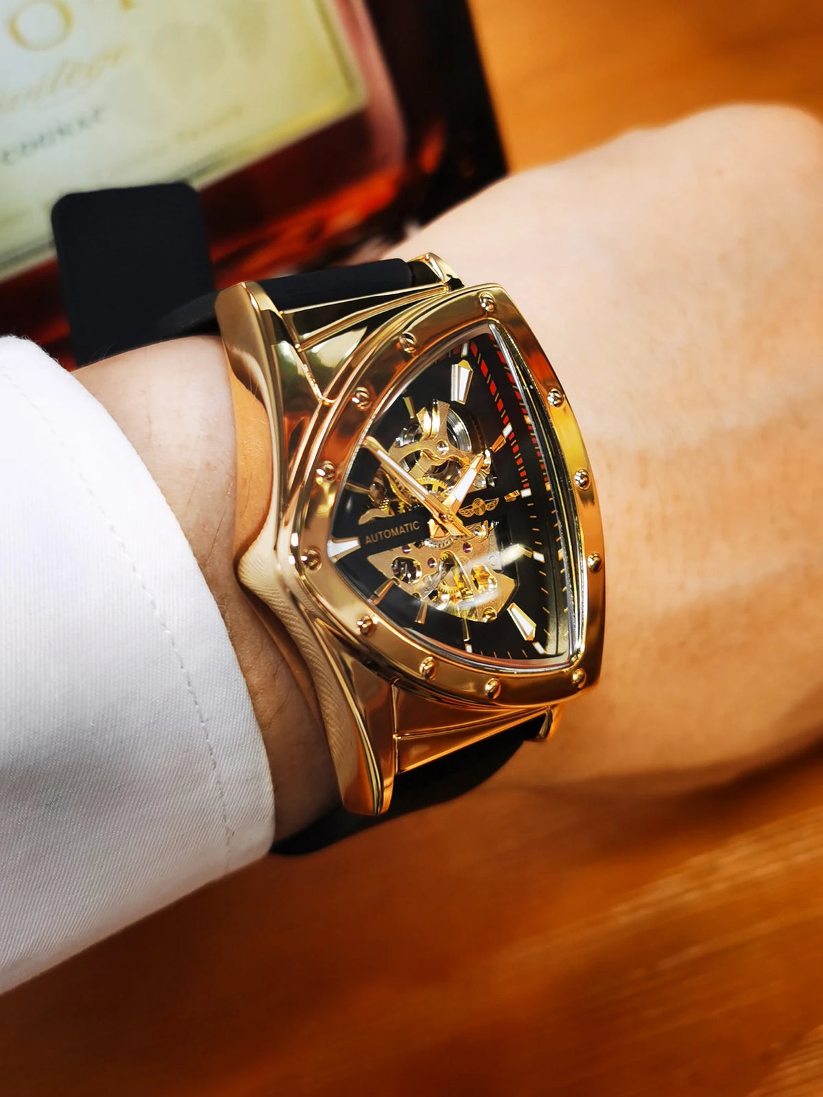 Orologio automatico da uomo WINNER, design scheletrato triangolare, lancette luminescenti, cinturino in gomma, stile militare, orologio meccanico di lusso