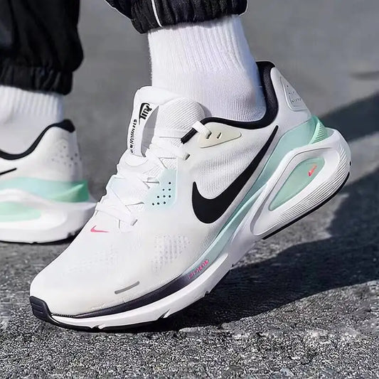 Nuove scarpe da corsa Nike da uomo in rete, traspiranti, con supporto nella zona mediale, ammortizzate e leggere, sneakers sportive IM6675-101