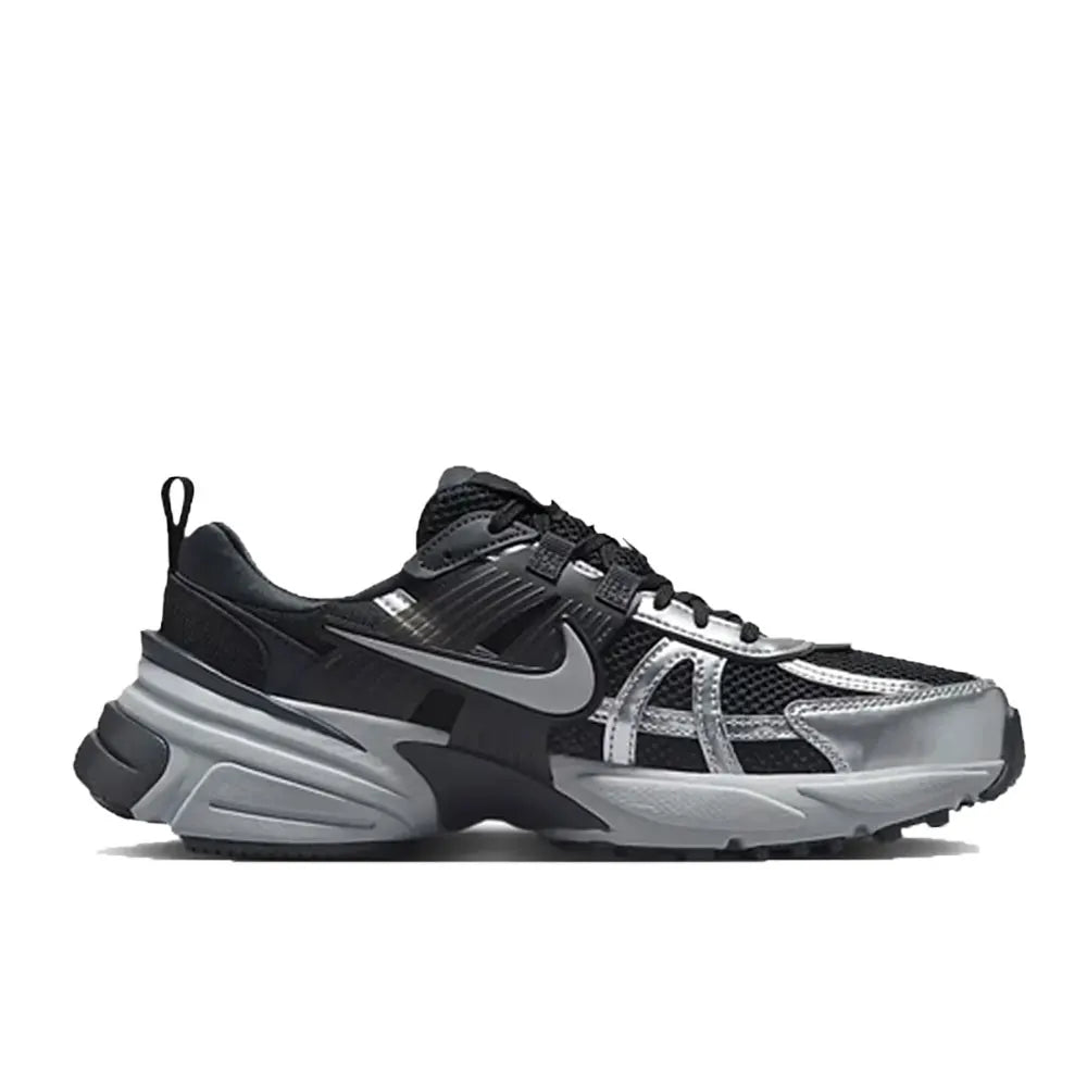 Nike V2K Run Sneakers Iconic Architecture Responsive Feel Modern Lifestyle Essential Unisex FD0736-005
