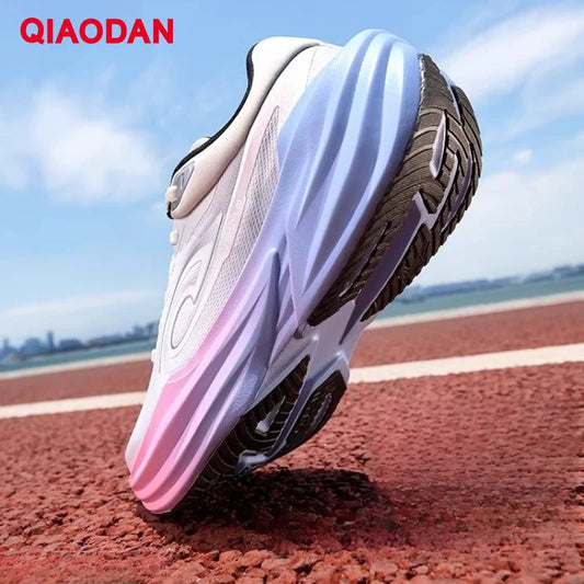 QIAODAN TG1.0 Moteriški maratono bėgimo bateliai Naujos platformos lenktyniniai amortizuojantys minkšti ilgų distancijų sportiniai bateliai QDB022253285