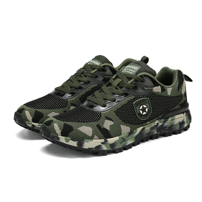 Men's camouflage breathable sports shoes are comfortable and non slip soft soled shoes suitable for men's outdoor activities