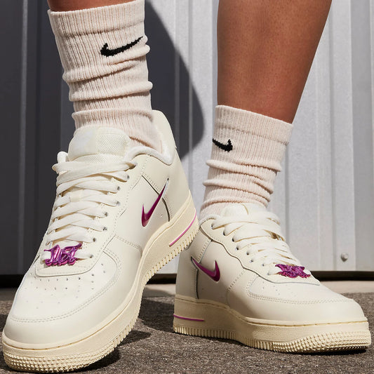 Dámske nízke tenisky Nike Genuine Air Force 1 FB8251-101