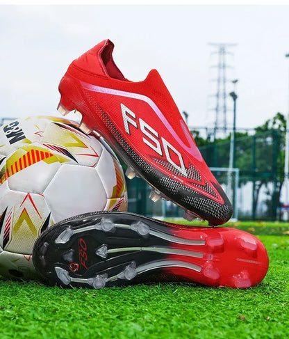 Nouvelles chaussures de football pour hommes, crampons de haute qualité, bottes de football pour terrain en herbe, idéales pour les matchs en extérieur, baskets légères mi-hautes, très vendues, antidérapantes, pour l'e