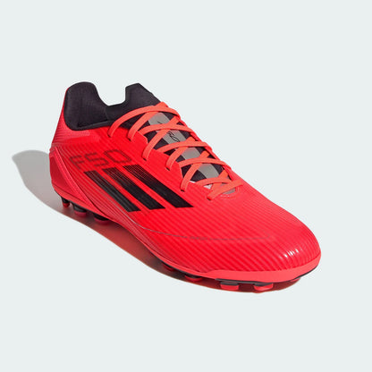 Chaussures de football Adidas authentiques F50 LEAGUE, modèle IF1329, pour hommes et femmes, conçues pour résister à l’usure lors de la pratique de sports.