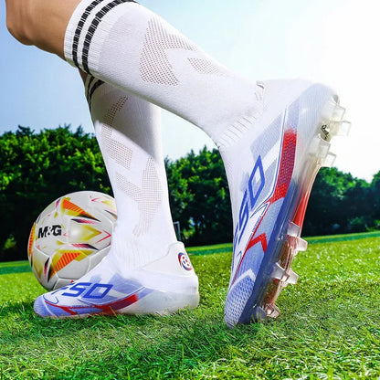 Nouvelles chaussures de football pour hommes, crampons de haute qualité, bottes de football pour terrain en herbe, idéales pour les matchs en extérieur, baskets légères mi-hautes, très vendues, antidérapantes, pour l'e