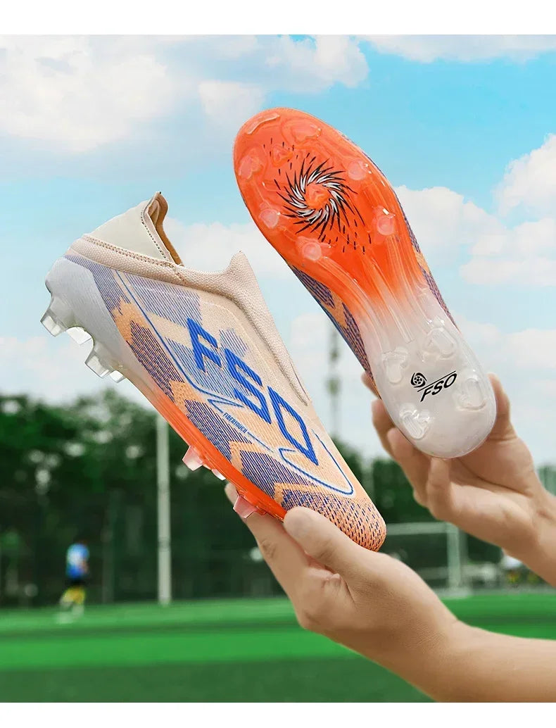 Nouvelles chaussures de football pour hommes, crampons de haute qualité, bottes de football pour terrain en herbe, idéales pour les matchs en extérieur, baskets légères mi-hautes, très vendues, antidérapantes, pour l'e