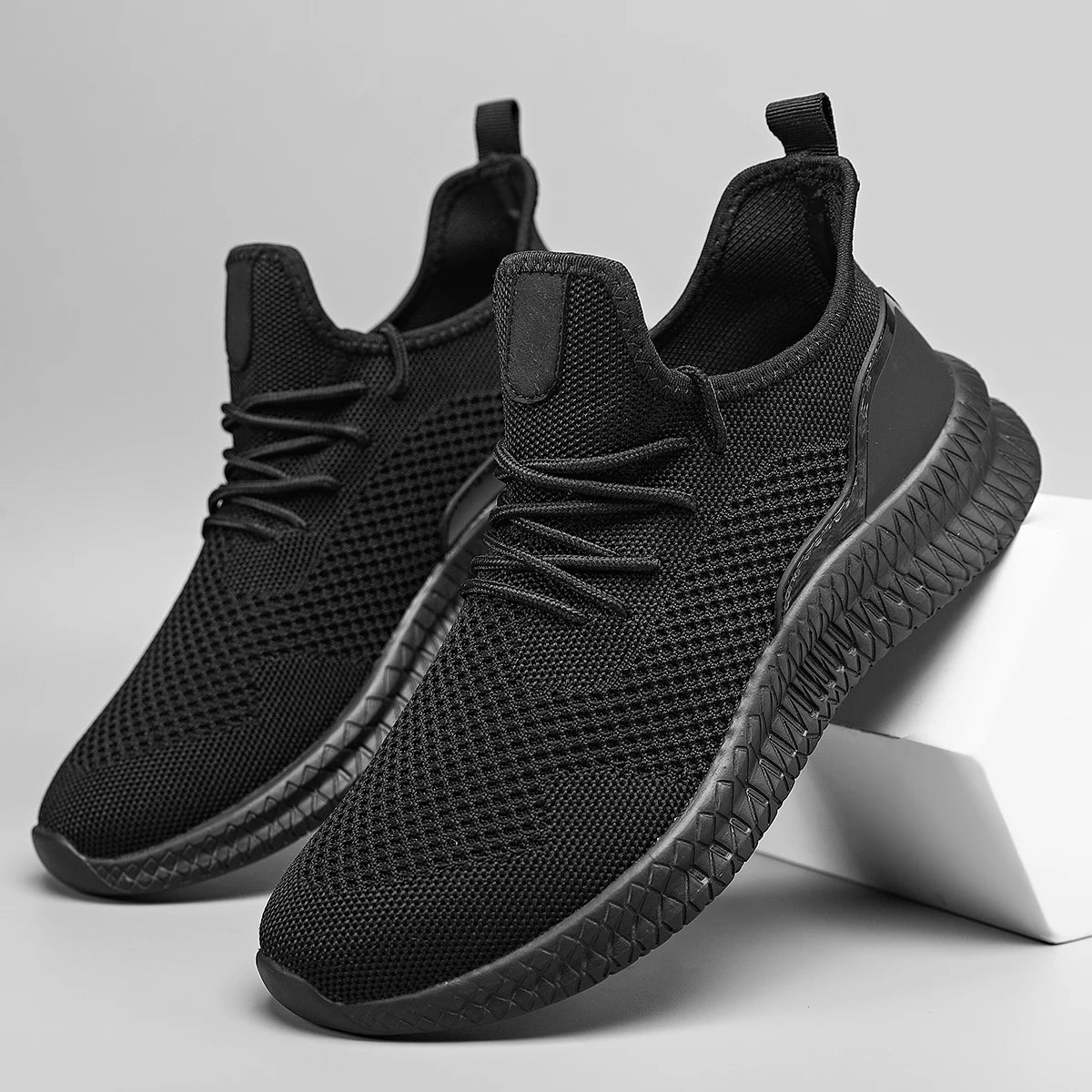 MAEDEF 2024 Walking Sports Shoes High Quality Outdoor Tennis Trainer Shoe Lightweight Comfortable Breathable Men Casual Sneakers