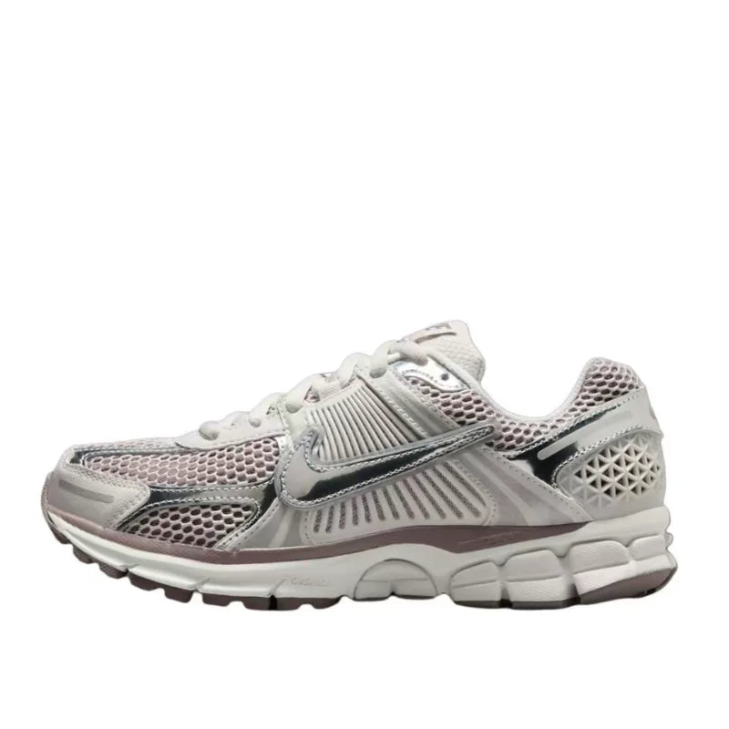 Nike Zoom Vomero 5 Bequeme, vielseitige, strapazierfähige und atmungsaktive Low-Top-Laufschuhe für Damen Silber HV6417-001