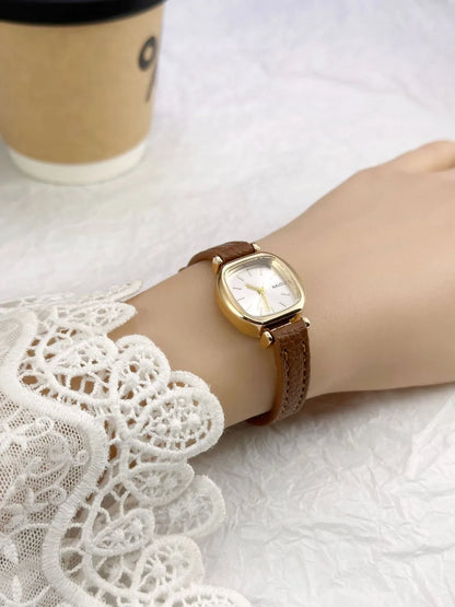 Hot Sale Women Watch Simple Small Dial Quartz Watches Luxury Ladies Gift Wristwatch Fashion Student Leather Strap Clock Relógio