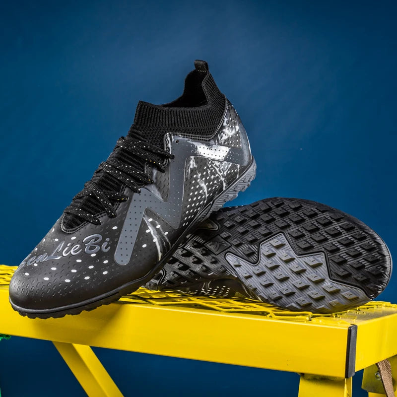 Oversized-Fußballschuhe für Jugendliche und Kinder, komfortables flexibles Design, stabile rutschhemmende Performance für Outdoor-Feldsportarten