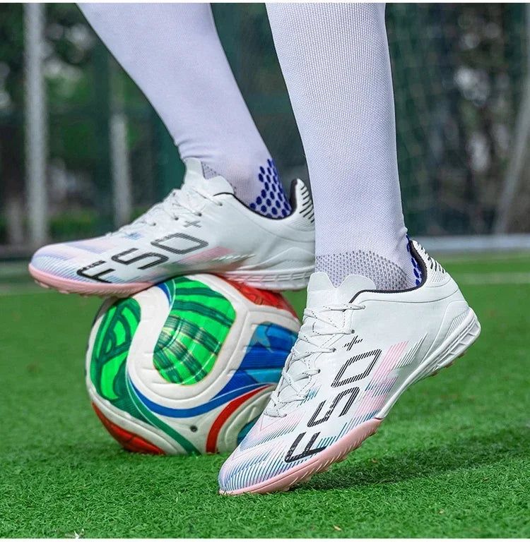 Nouvelles chaussures de football pour hommes, chaussures d'entraînement, baskets professionnelles, chaussures de match sur gazon, chaussures de football antidérapantes pour l'extérieur, chaussures de sport ultralégères,