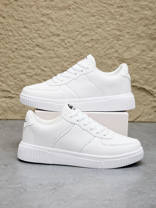 Ténis de couro de moda brancos para homem, respiráveis e confortáveis; sapatos clássicos e casuais; sapatos de caminhada ao ar livre para homem e mulher; calçado para casal; tamanho