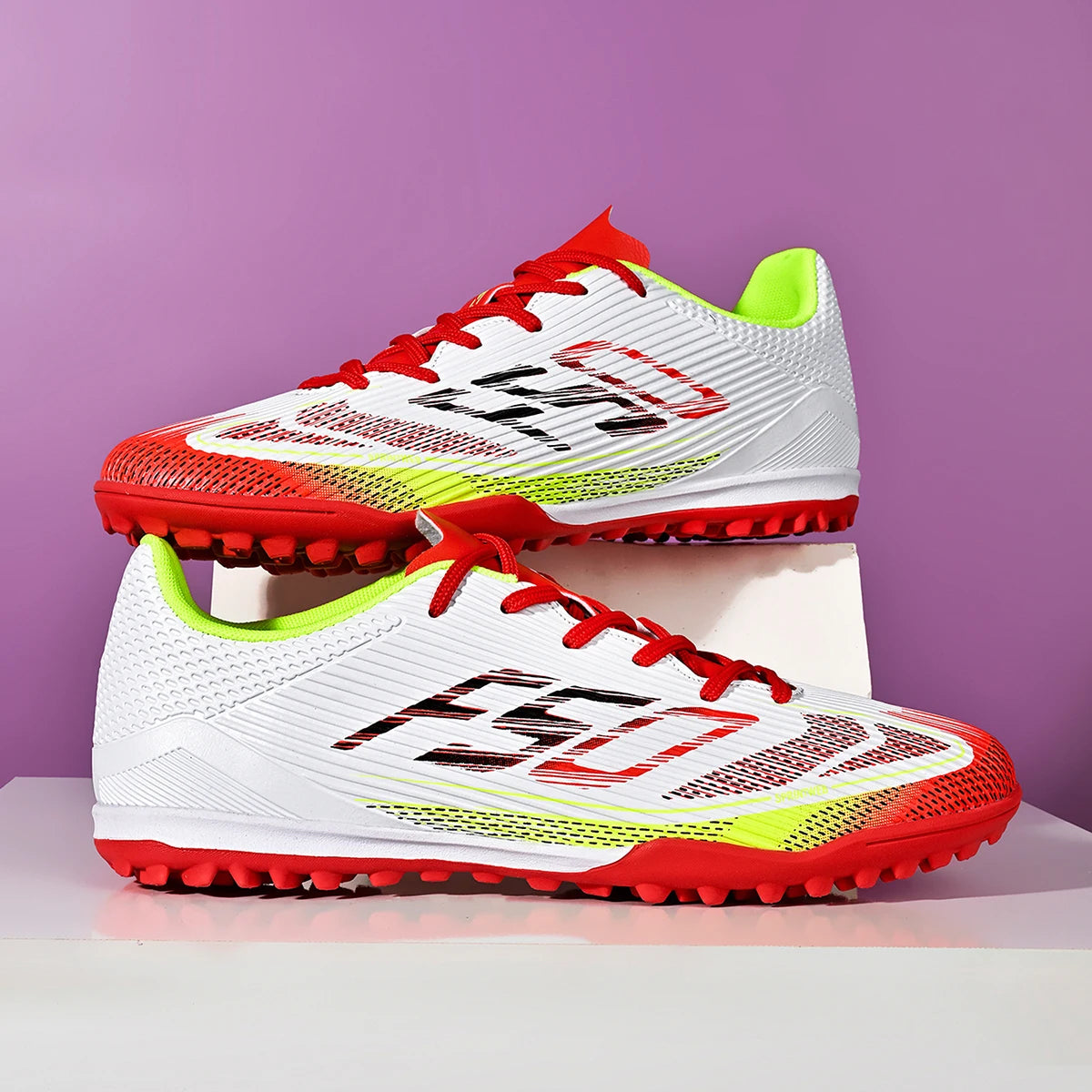 Chaussures de football professionnelles pour hommes, modèle TF (chaussures pour terrains synthétiques), offrant une adhérence et une résistance au glissement exceptionnelles, adaptées à toutes les saisons.