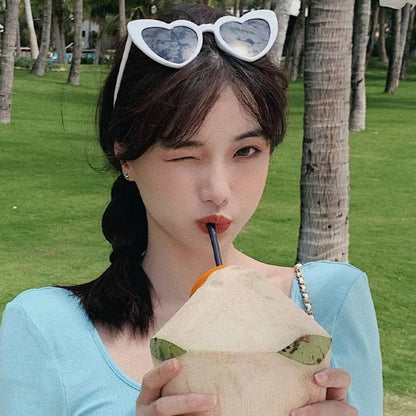 Retro Pose Love Sunglasses Female Fashion Big Face Thin Eyewear Summer Travel Sunshade