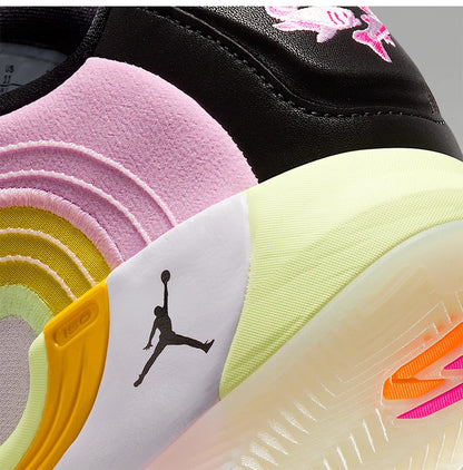 Chaussures de basketball Nike JORDAN Luka 4 PF pour hommes, modèle Dongqiqi, référence IB7904-600.