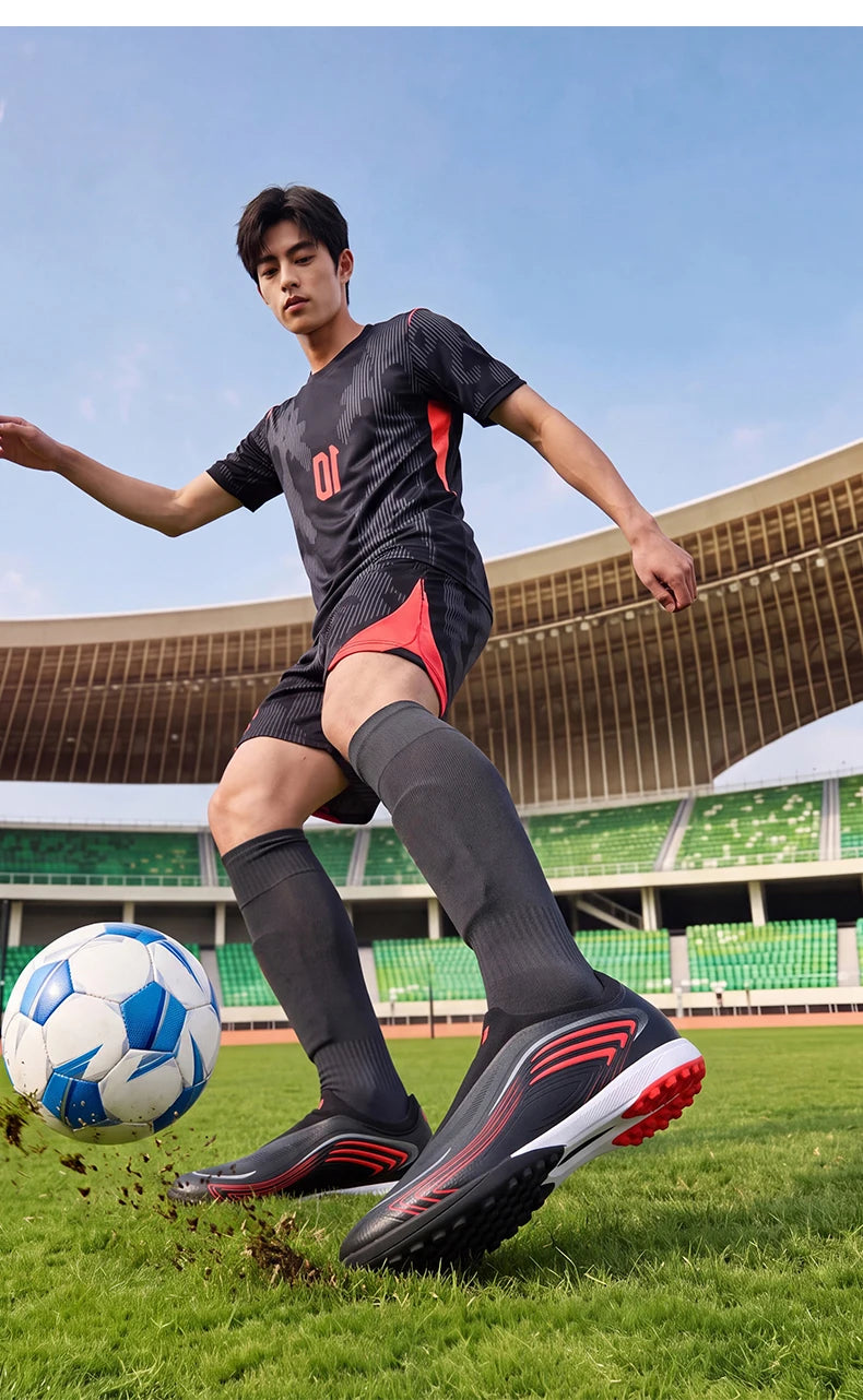 Nouvelles chaussures de football pour hommes et femmes, unisexe, vente chaude, futsal, ultra-légères, TF/FG, chaussures de football professionnelles de haute qualité, crampons, baskets.