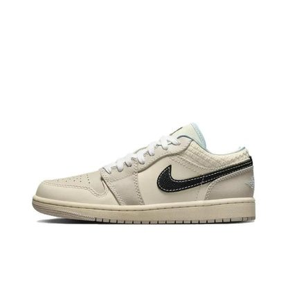 NIKE Air Jordan 1 Low Fashionable Comfortable Skate Shoes Non-Slip Durable Unisex Basketball Shoes 553558-007