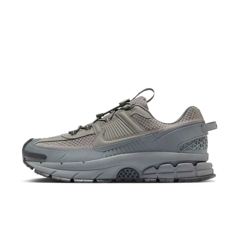 Nike Zoom Vomero 5 ROAM Low-Top Outdoor-Laufschuhe für Herren FV2295-001