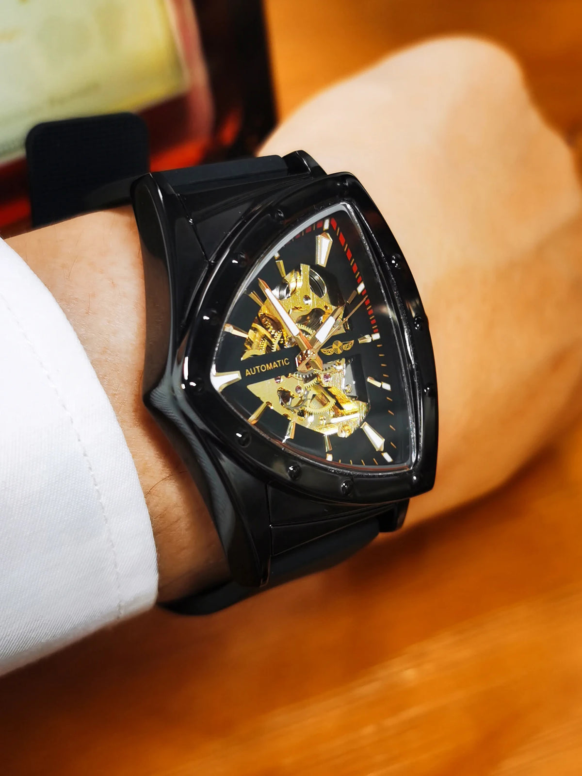 Orologio automatico da uomo WINNER, design scheletrato triangolare, lancette luminescenti, cinturino in gomma, stile militare, orologio meccanico di lusso