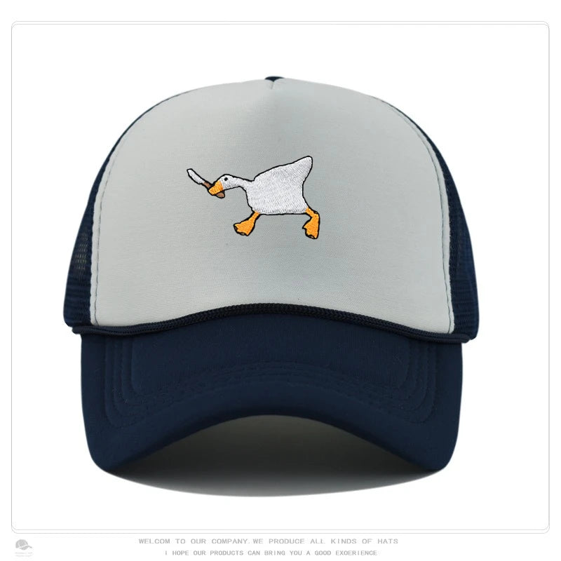 Embroidered baseball cap with goose pattern for men and women, casual and fashionable city style duckbill cap