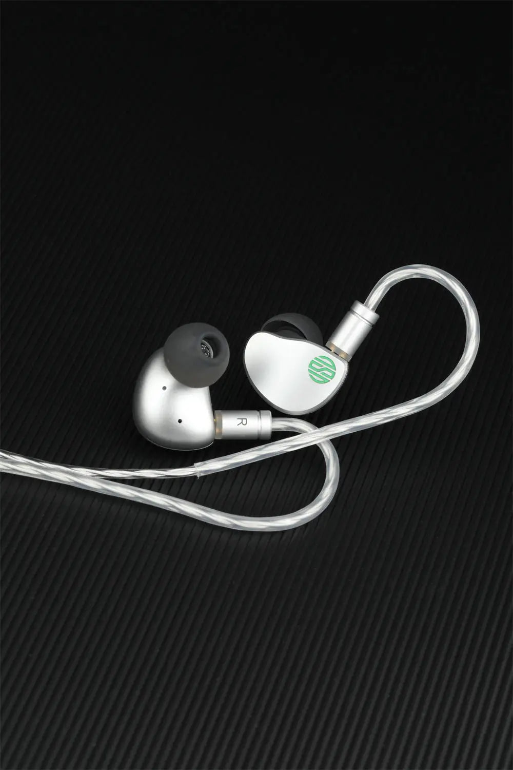 Clearance Sale Soratune BI02 HiFi Earphone at low price, Dual-Chamber Tech × N52 Magnet Dynamic Driver In-Ear Earphone
