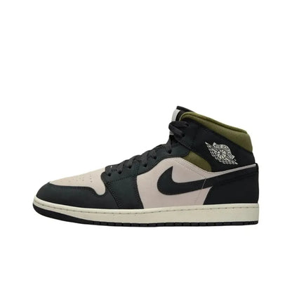 Nike Air Jordan 1 Mid Unisex Basketball Shoes Classic Design, Slip-resistant and Durable, Exceptional Performance BQ6472-009