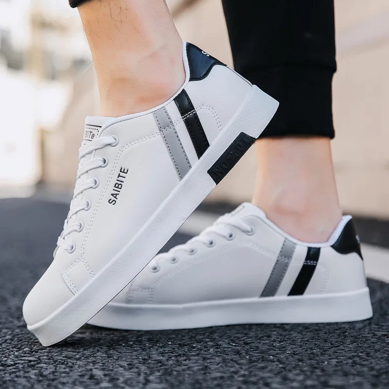 Men's Casual Skateboarding Shoes White Shoes Outdoors Leisure Sneakers Breathable Walking Shoes Flat Shoes Chaussure Homme 39-48