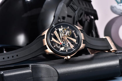 PAGANI DESIGN herreur – Luksuriøst mekanisk ur med automatisk optræk, af typen »skelet« (med synligt urværk), udstyret med en tourbillon, safirglas med antirefleksbehandling, vandtæt og selvlysende.