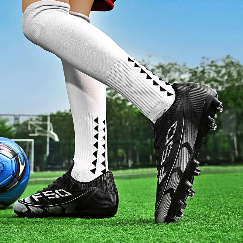 Chaussures de football pour jeunes, crampons pour terrain dur, fermeture à lacets, chaussures de football pour enfants, garçons et filles, chaussures d'entraînement pour activités de plein air.