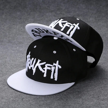 Baseballcap mit flachem Schirm, Buchstabenstickerei für Herren, vielseitig kombinierbar, Damen-Sommer-Hip-Hop-Hut, Outdoor-Sonnenschutz, verstellbare Schirmmütze