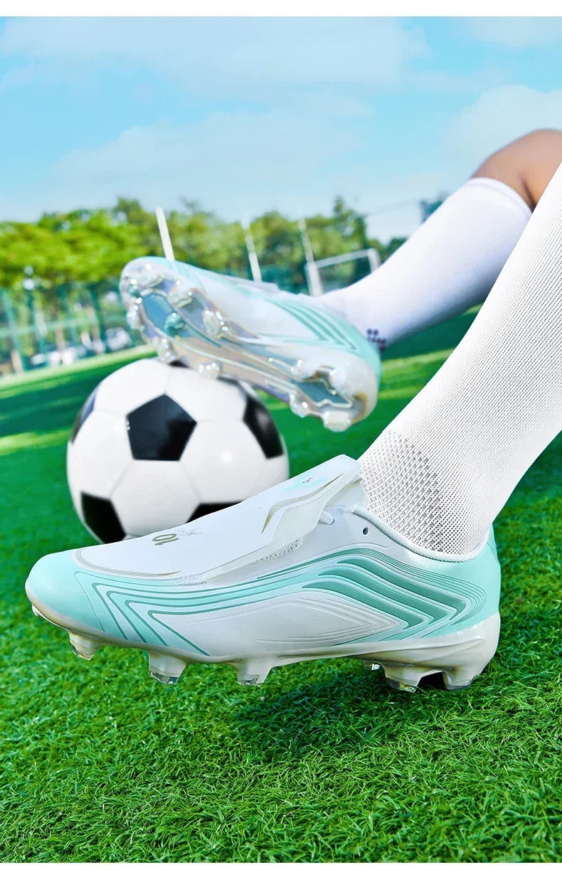 Nouvelles chaussures de football pour hommes, baskets de futsal, crampons de haute qualité, antidérapantes, chaussures de football d'intérieur, pour terrain synthétique, best-seller, montantes, pour extérieur