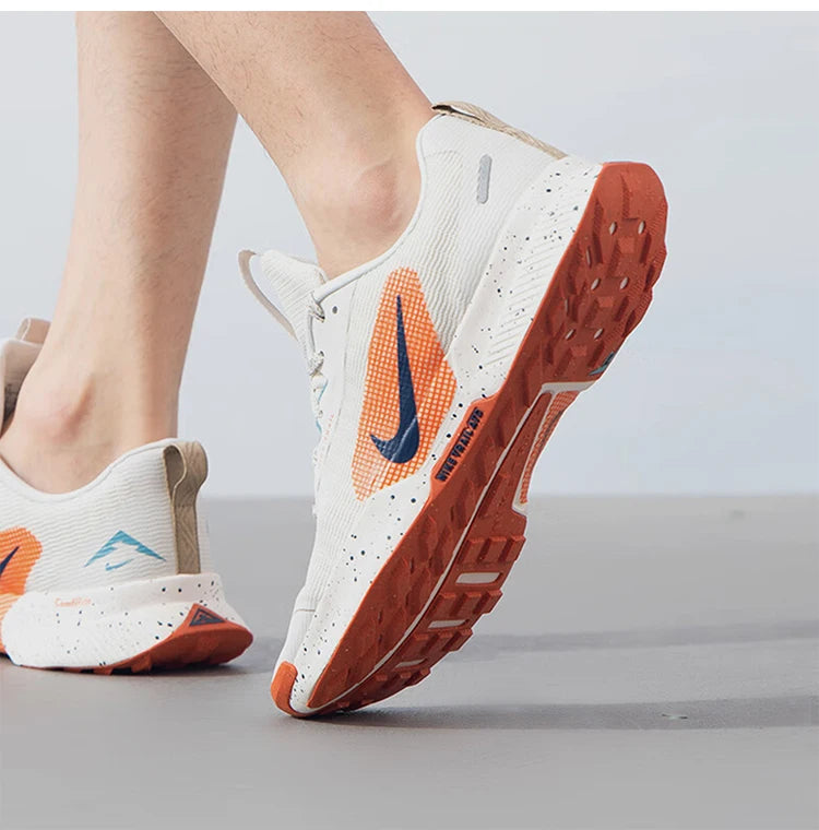 Nike originalni novi moški lahki in dihalni tekaški čevlji za zunanjo uporabo FQ0904-002