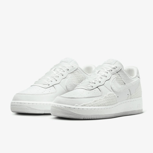 Nike Authentic Air Force 1 AF1 klassiske sneakers til kvinder med tyk sål HV6011-111