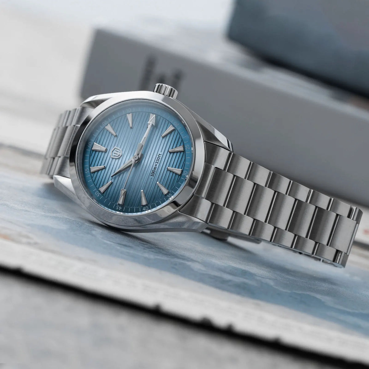 Watchdives WD0006 -kello, VH31-koneisto sujuvalla sekuntiviisarilla, kaareva safiirilasi, BGW9-heijastava pinnoite, vesitiivis 10 baariin asti, 38 mm, vintage-tyyli