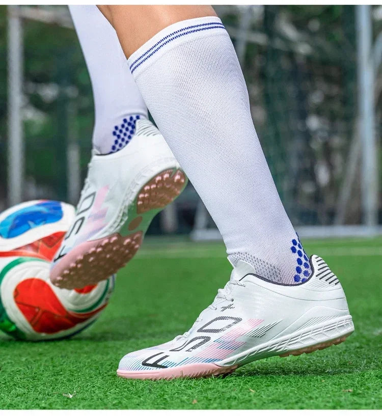 Nouvelles chaussures de football pour hommes, chaussures d'entraînement, baskets professionnelles, chaussures de match sur gazon, chaussures de football antidérapantes pour l'extérieur, chaussures de sport ultralégères,