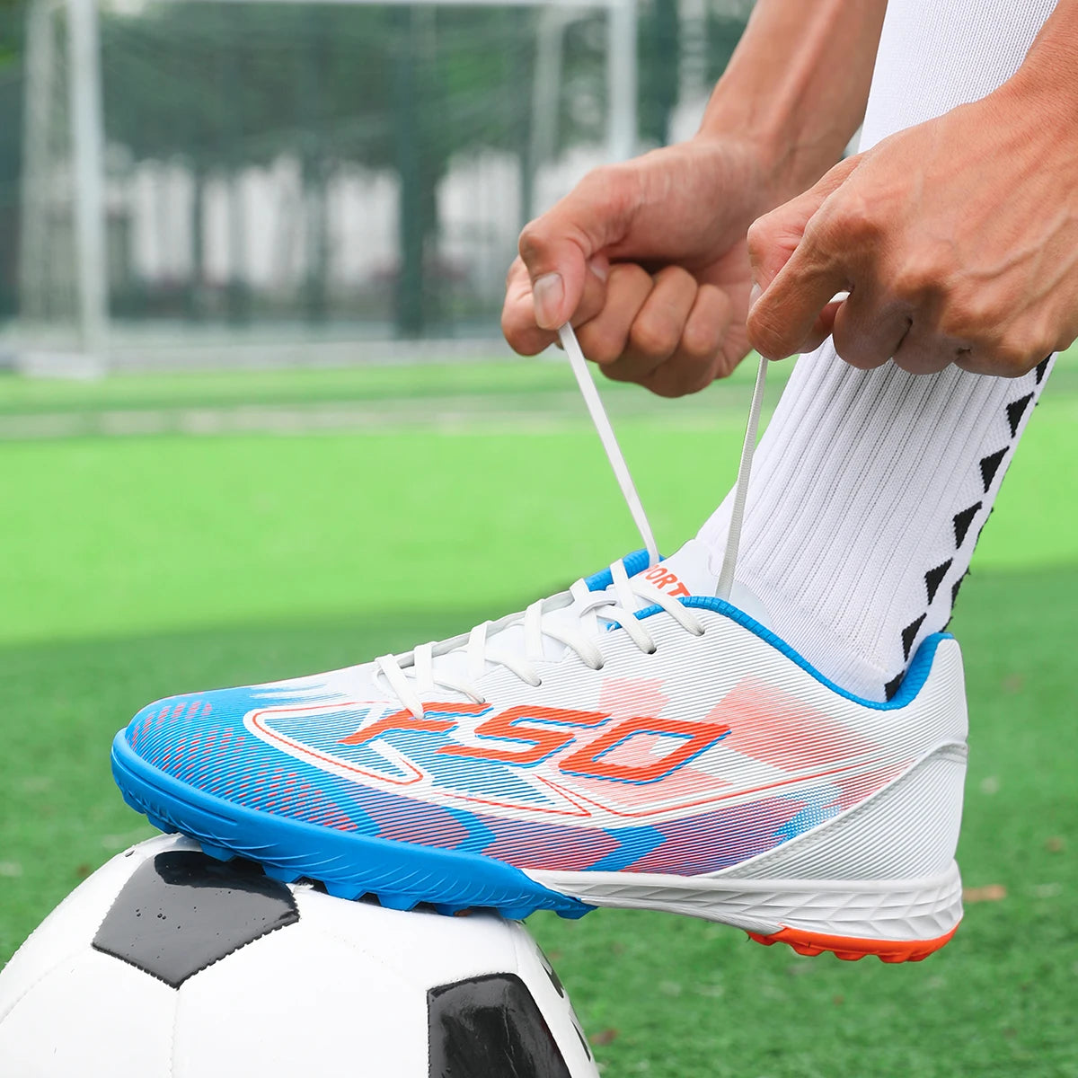 New Men Soccer Shoes Unisex Sneakers Hot Sale Football Boots Professional High-quality Futsal Ultralight Women TF/FG Cleats